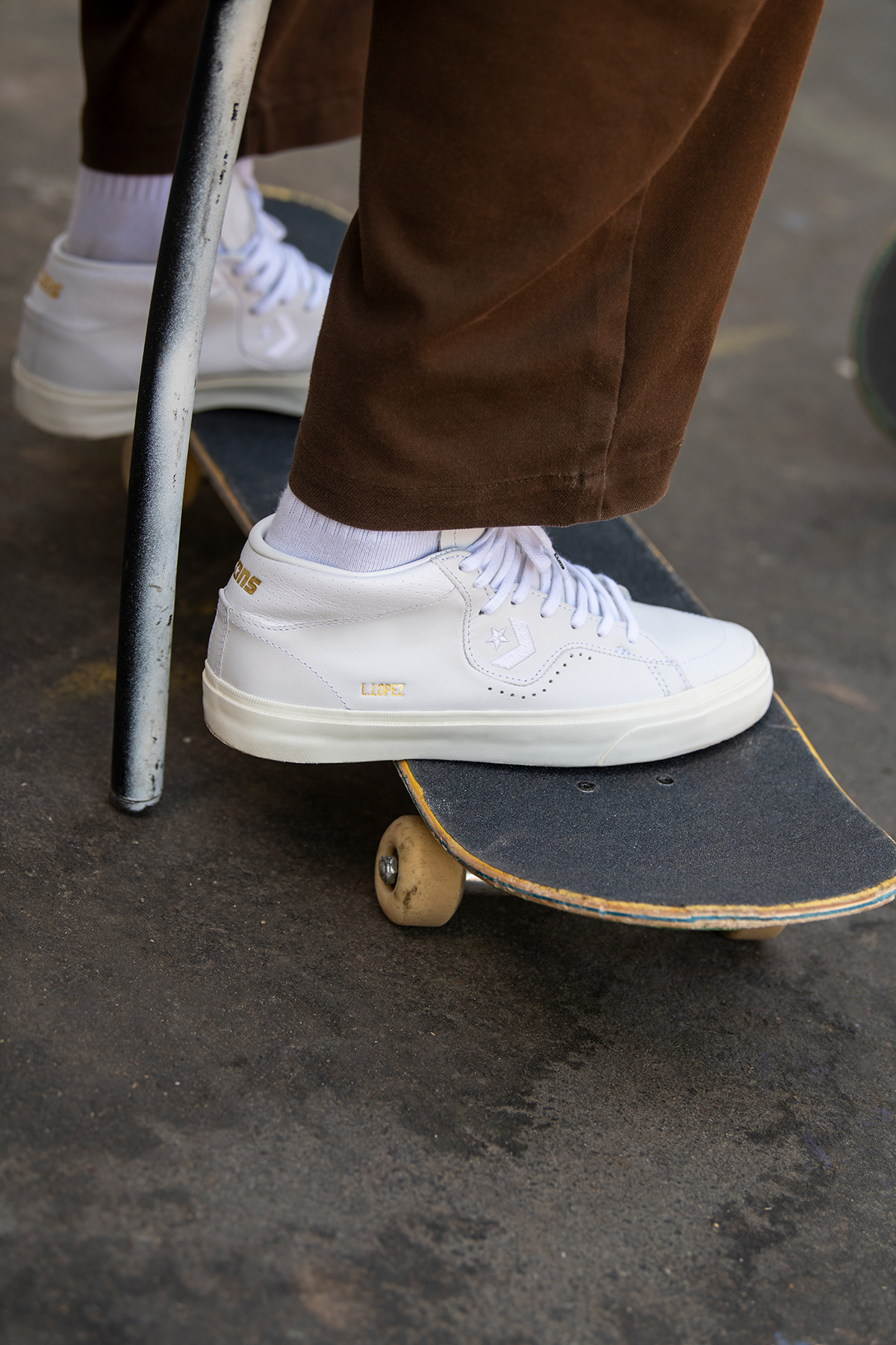 Tênis Converse Cons Louie Lopez Pro Mid White Mono Leather